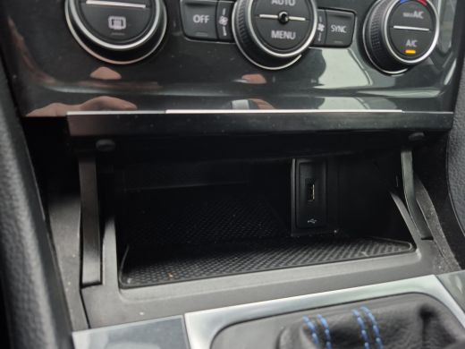 Volkswagen e-Golf E-DITION Warmtepomp | Camera | Adaptive CC | Parkeersensoren voor + Achter | LED | ActivLease financial lease