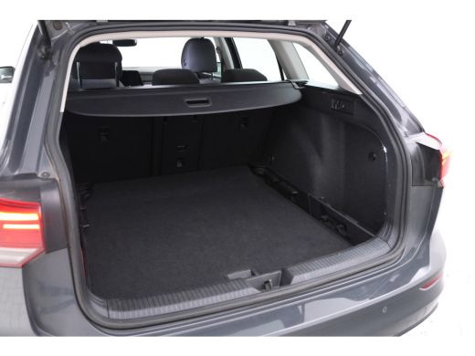 Volkswagen Golf 1.0 eTSI Life Business 110pk, Automaat, Apple carplay, Climate, ActivLease financial lease
