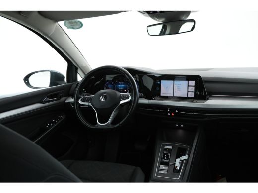 Volkswagen Golf 1.0 eTSI Life Business 110pk, Automaat, Apple carplay, Climate, ActivLease financial lease