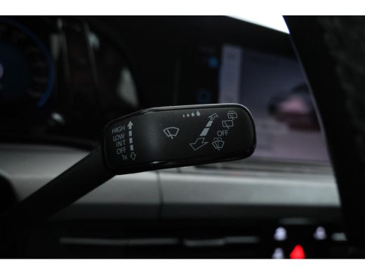 Volkswagen Golf 1.0 eTSI Life Business 110pk, Automaat, Apple carplay, Climate, ActivLease financial lease