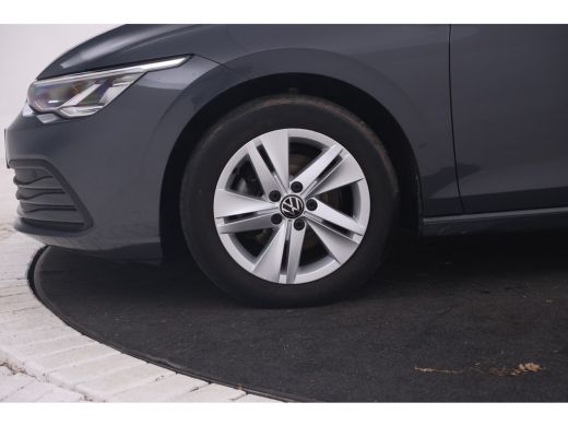 Volkswagen Golf 1.0 eTSI Life Business 110pk, Automaat, Apple carplay, Climate, ActivLease financial lease
