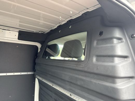 Volkswagen ID. Buzz Cargo Cargo 77 kWh L1 | Trekhaak | Camera | ActivLease financial lease