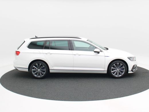 Volkswagen Passat Variant 1.4 TSi 218 Pk Automaat PHEV GTE Business | Adaptive Cruise | Camera | Trekhaak | Camera ... ActivLease financial lease