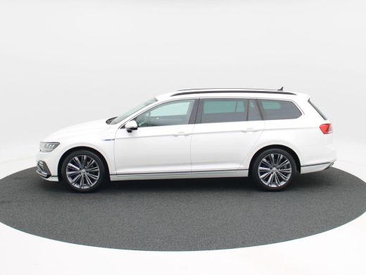 Volkswagen Passat Variant 1.4 TSi 218 Pk Automaat PHEV GTE Business | Adaptive Cruise | Camera | Trekhaak | Camera ... ActivLease financial lease