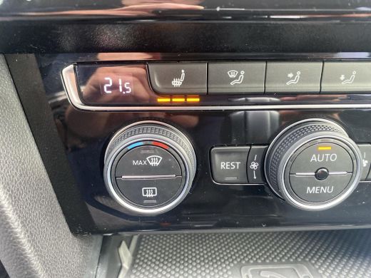Volkswagen Passat Variant 1.4 TSI PHEV GTE | Trekhaak | A-Camera | Travelassist | ActivLease financial lease