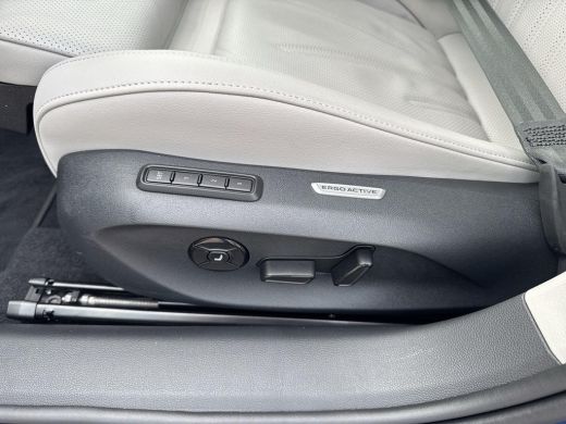 Volkswagen Passat Variant 1.5 eHybrid Elegance | Leder | Pano | 5 jr gar. ActivLease financial lease