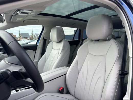 Volkswagen Passat Variant 1.5 eHybrid Elegance | Leder | Pano | 5 jr gar. ActivLease financial lease