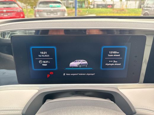 Volkswagen Passat Variant 1.5 eHybrid Elegance | Leder | Pano | 5 jr gar. ActivLease financial lease