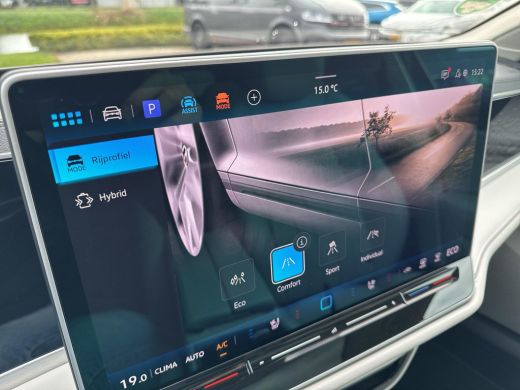 Volkswagen Passat Variant 1.5 eHybrid Elegance | Leder | Pano | 5 jr gar. ActivLease financial lease