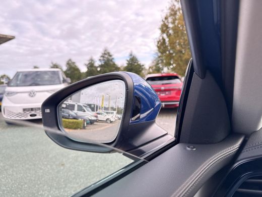 Volkswagen Passat Variant 1.5 eHybrid Elegance | Leder | Pano | 5 jr gar. ActivLease financial lease