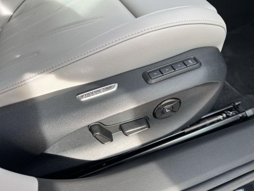 Volkswagen Passat Variant 1.5 eHybrid Elegance | Leder | Trekhaak | | 272Pk | 5jaar Fabrieks Garantie | ActivLease financial lease