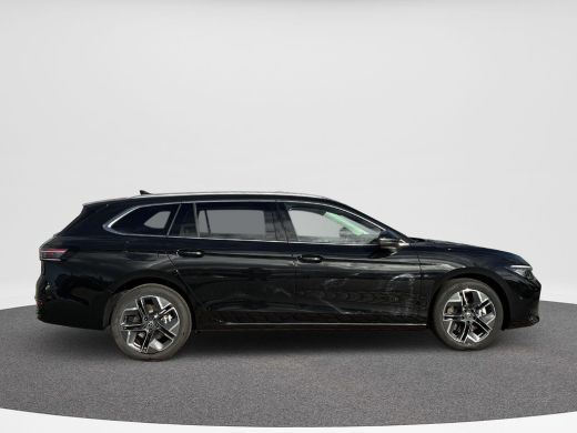 Volkswagen Passat Variant 1.5 eHybrid Elegance | Leder | Trekhaak | | 272Pk | 5jaar Fabrieks Garantie | ActivLease financial lease
