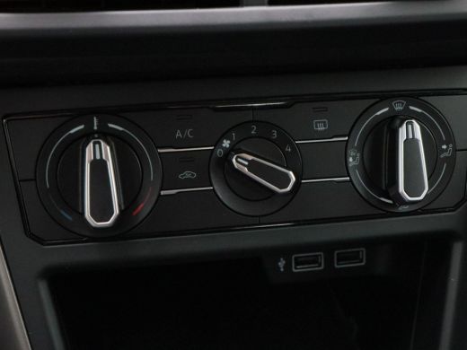 Volkswagen Polo 1.0 TSi Comfortline | Navigatie | Airco | Adaptive Cruise | LED Dagrijverlichting | CarPlay | 94... ActivLease financial lease