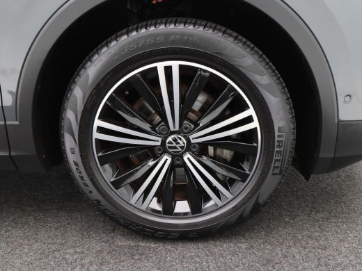 Volkswagen Tiguan 1.4 TSi 245 Pk Automaat eHybrid Elegance | Trekhaak | Panoramadak | Camera | Adaptive Cruise | Ca... ActivLease financial lease