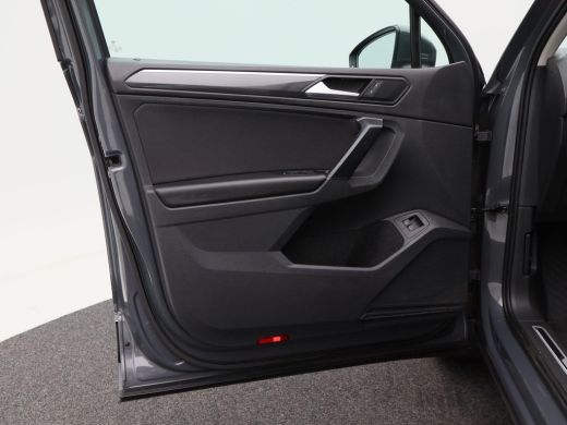 Volkswagen Tiguan 1.4 TSi 245 Pk Automaat eHybrid Elegance | Trekhaak | Panoramadak | Camera | Adaptive Cruise | Ca... ActivLease financial lease