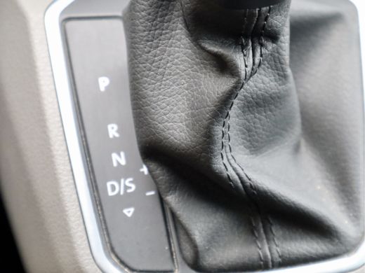 Volkswagen Transporter 2.0 TDI CARAVELLE BULLI 2X SCHUIFDEUR ActivLease financial lease