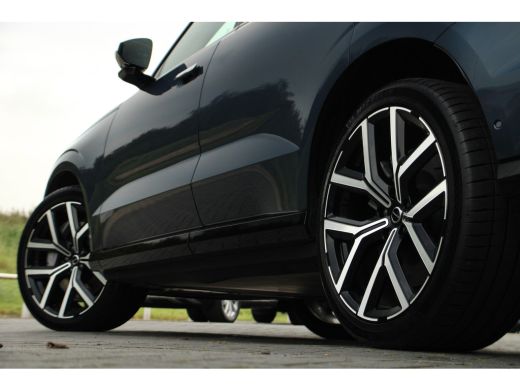 Volvo  EX90 Twin Motor Plus | 360° Camera | Trekhaak | 22" LM Velgen | Head Up | Pilot Assist | Climate ActivLease financial lease
