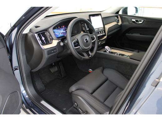 Volvo  XC60 T6 350PK AWD Plus Bright | Trekhaak | 360° | Privacy glas | Harman Kardon | Power Seats ActivLease financial lease