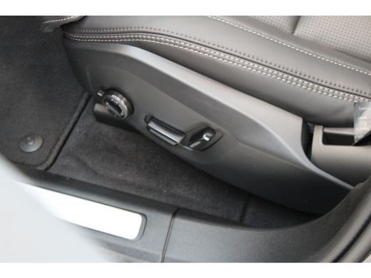 Volvo  XC60 T6 350PK AWD Ultra Dark | Executive | 22" | Luchtvering | B&W | Massage ActivLease financial lease