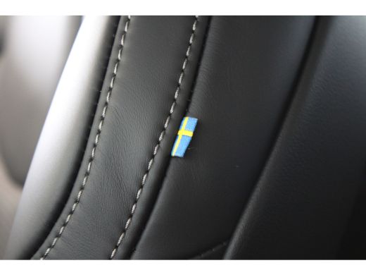 Volvo  XC60 T6 350PK AWD Ultra Dark | Executive | 22" | Luchtvering | B&W | Massage ActivLease financial lease