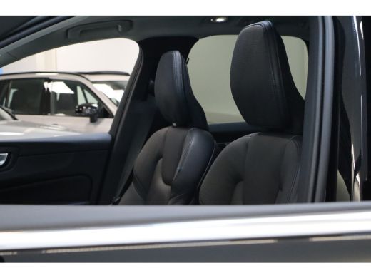 Volvo  XC60 T8 455PK AWD Plus Bright | 360&deg; | Lighting Pack | Trekhaak | Harman Kardon | Privacy glas ActivLease financial lease