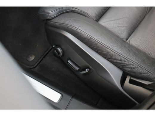 Volvo  XC60 T8 455PK AWD Ultimate Dark | Luchtvering | Trekh. | 360&deg; | Pano-dak | 21" | Privacy glas ActivLease financial lease