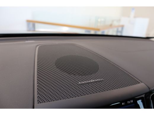 Volvo  XC60 T8 455PK AWD Ultimate Dark | Luchtvering | Trekh. | 360&deg; | Pano-dak | 21" | Privacy glas ActivLease financial lease