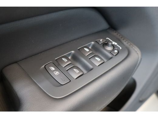 Volvo  XC60 T8 455PK AWD Ultimate Dark | Luchtvering | Trekh. | 360&deg; | Pano-dak | 21" | Privacy glas ActivLease financial lease