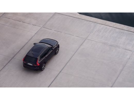 Volvo  XC60 T8 455PK AWD Ultimate Dark | Luchtvering | Trekh. | 360° | Pano-dak | 21" | Privacy glas ActivLease financial lease