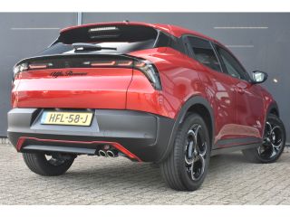 Alfa Romeo Junior 1.2 Turbo Hybrid Ibrida Speciale 136pk Automaat | Pack Techno | Leder | Massage | Elektr. Stoelen...