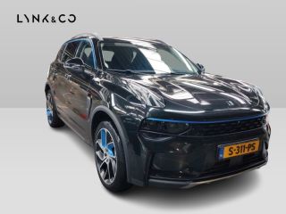 Lynk & Co 01 1.5 | Achterbank in delen neerklapbaar | Achteropkomend verkeer waarschuwing | Airco (automatisch)