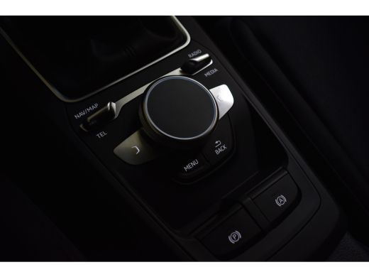 Audi Q2 30 TFSI 110PK PRO-LINE NAVI/LED/CAMERA ActivLease financial lease