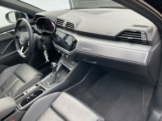 Audi Q3 35 TFSI Business Edition S-Line Pano Trekhaak B&O Leer Led Carplay VOL! ActivLease financial lease