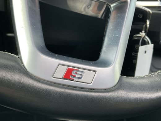 Audi Q3 35 TFSI Business Edition S-Line Pano Trekhaak B&O Leer Led Carplay VOL! ActivLease financial lease