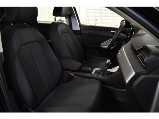 Audi Q3 35TFSI 150PK S-TRONIC PRO LINE VIRTUAL/PDC/NAVI ActivLease financial lease