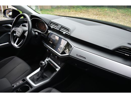 Audi Q3 45 TFSI e 245pk S-TRONIC PRO-LINE VIRTUAL/PDC/CARPLAY ActivLease financial lease