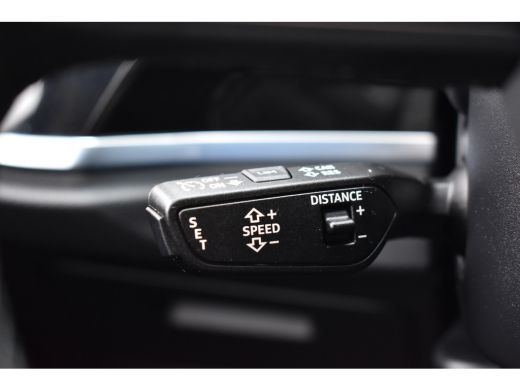 Audi Q3 45 TFSI e 245pk S-TRONIC PRO-LINE VIRTUAL/PDC/CARPLAY ActivLease financial lease