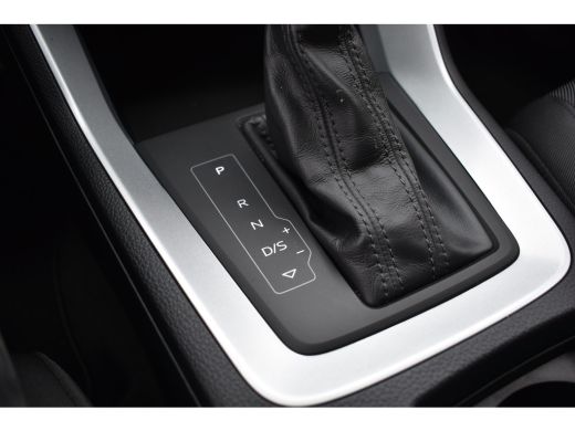 Audi Q3 45 TFSI e 245pk S-TRONIC PRO-LINE VIRTUAL/PDC/CARPLAY ActivLease financial lease