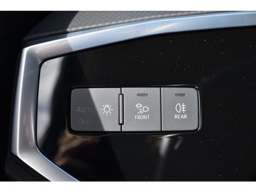 Audi Q3 45 TFSIe 245PK S-TRONIC HYBRID S-LINE VIRTUAL/PDC/CARPLAY ActivLease financial lease