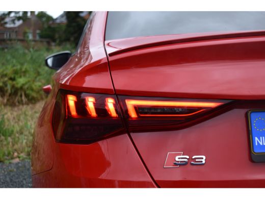 Audi S3 Limousine 2.0 TFSI 310PK S3 QUATTRO HEAD-UP/LEDER/PANORAMADAK ActivLease financial lease