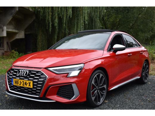 Audi S3 Limousine 2.0 TFSI 310PK S3 QUATTRO HEAD-UP/LEDER/PANORAMADAK ActivLease financial lease