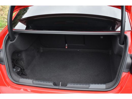 Audi S3 Limousine 2.0 TFSI 310PK S3 QUATTRO HEAD-UP/LEDER/PANORAMADAK ActivLease financial lease