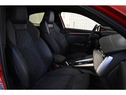 Audi S3 Limousine 2.0 TFSI 310PK S3 QUATTRO HEAD-UP/LEDER/PANORAMADAK ActivLease financial lease