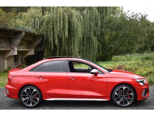 Audi S3 Limousine 2.0 TFSI 310PK S3 QUATTRO HEAD-UP/LEDER/PANORAMADAK ActivLease financial lease
