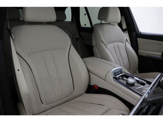 BMW X5 xDrive50e High Executive M Sport Automaat / Panoramadak / Trekhaak / Soft-Close / Stoelventilatie... ActivLease financial lease
