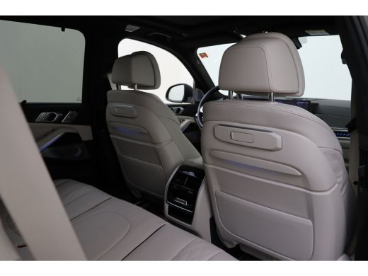 BMW X5 xDrive50e High Executive M Sport Automaat / Panoramadak / Trekhaak / Soft-Close / Stoelventilatie... ActivLease financial lease