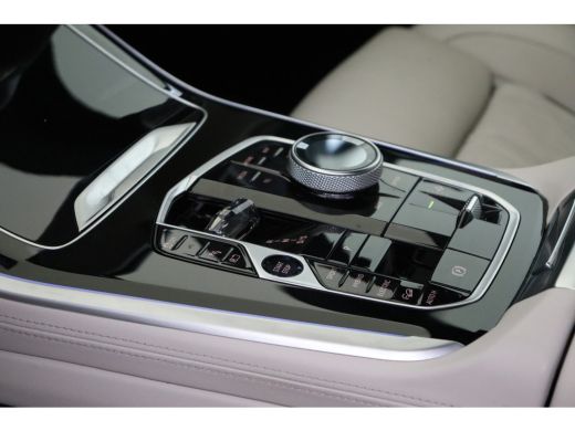 BMW X5 xDrive50e High Executive M Sport Automaat / Panoramadak / Trekhaak / Soft-Close / Stoelventilatie... ActivLease financial lease