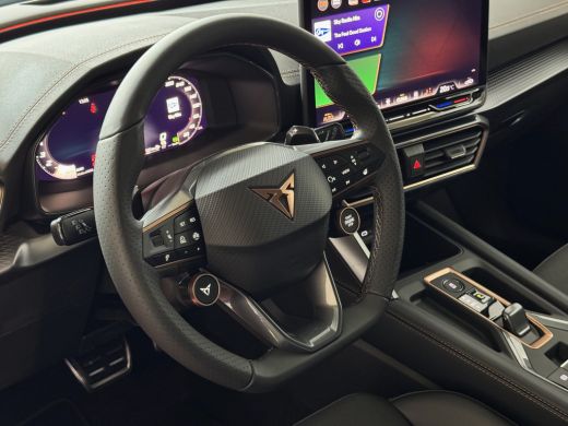 CUPRA Formentor 1.5 TSI 150PK CAMERA ELEK.TREKHAAK  STOEL/STUUR ELEK.KLEP VERW. LED LEER CARPLAY ZWARTE.HEMEL 10/... ActivLease financial lease