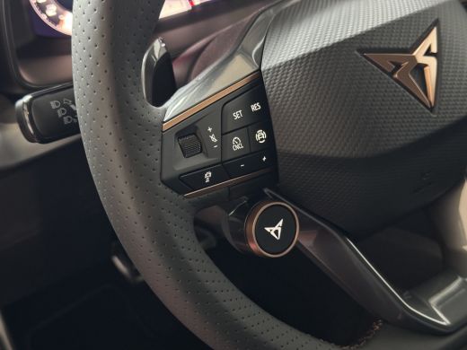CUPRA Formentor 1.5 TSI 150PK CAMERA ELEK.TREKHAAK  STOEL/STUUR ELEK.KLEP VERW. LED LEER CARPLAY ZWARTE.HEMEL 10/... ActivLease financial lease