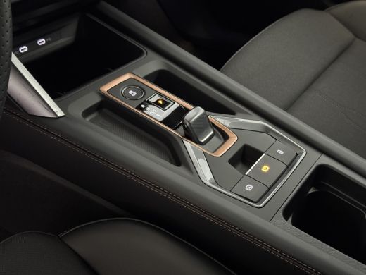 CUPRA Formentor 1.5 TSI 150PK CAMERA ELEK.TREKHAAK  STOEL/STUUR ELEK.KLEP VERW. LED LEER CARPLAY ZWARTE.HEMEL 10/... ActivLease financial lease